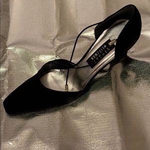 Stuart Weizmann Pumps